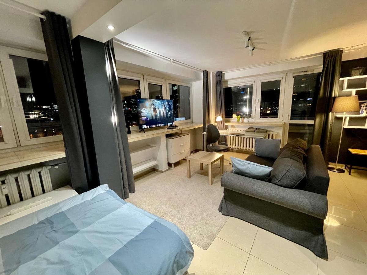 Sawa Apartment 2Xmetro Wifi 500 Mbs 50'Tv Netflix Hbo Appletv+ Varsó Kültér fotó